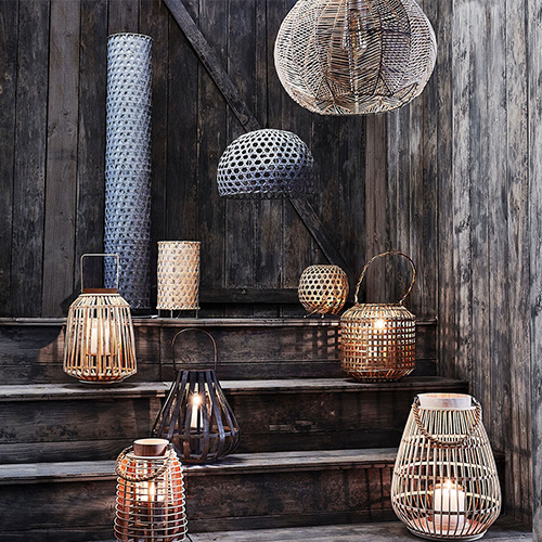 Lampe à poser ajourées