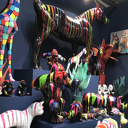 statue animal trash peinture