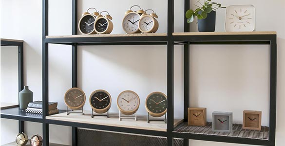 Réveil en bois horloge Karlsson Classic Bell