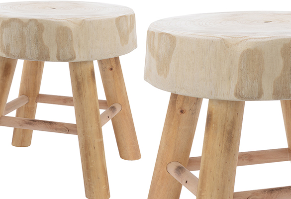 863654 (4) tabouret bas bois chalet nature authentique typique hiver froid chaise siege type original