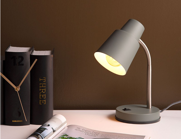 La classique lampe de bureau revisitée