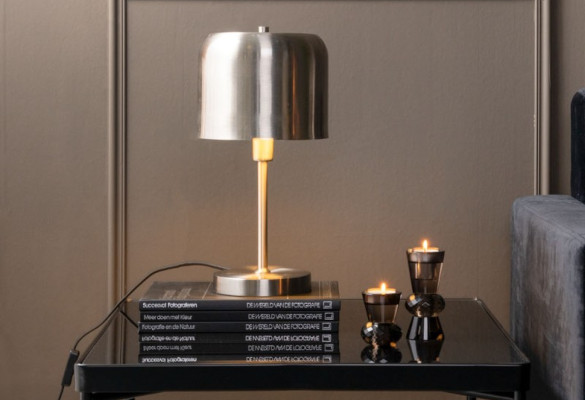 Une lampe de table captivante 