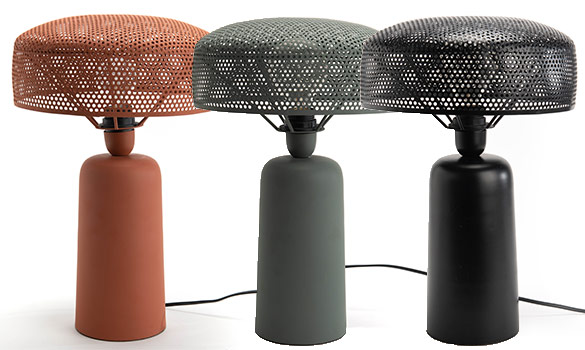 La lampe à poser métallique Aya