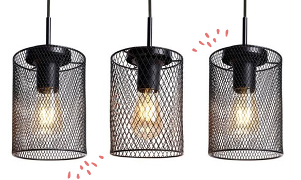 Suspendu à trois fils...