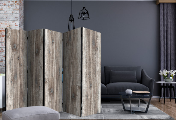 Un paravent imitation bois très élégant pour votre salon